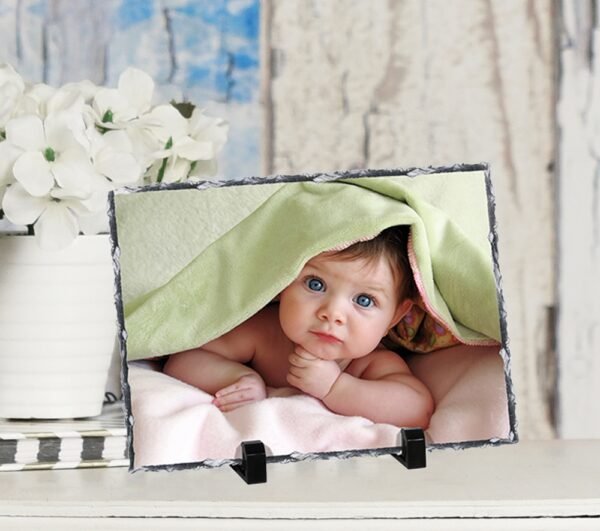 Πέτρινη κορνίζα